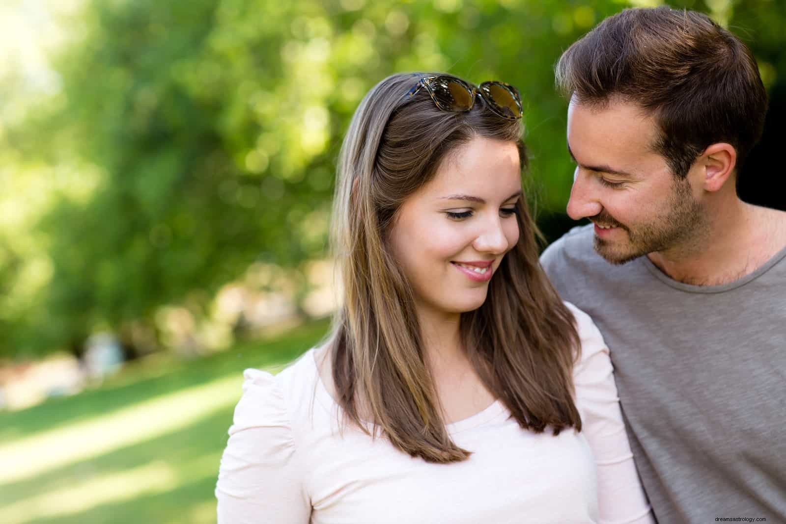 Pisces Man & Cancer Woman: Love Compatibility & Attraction - 10 Key Factors