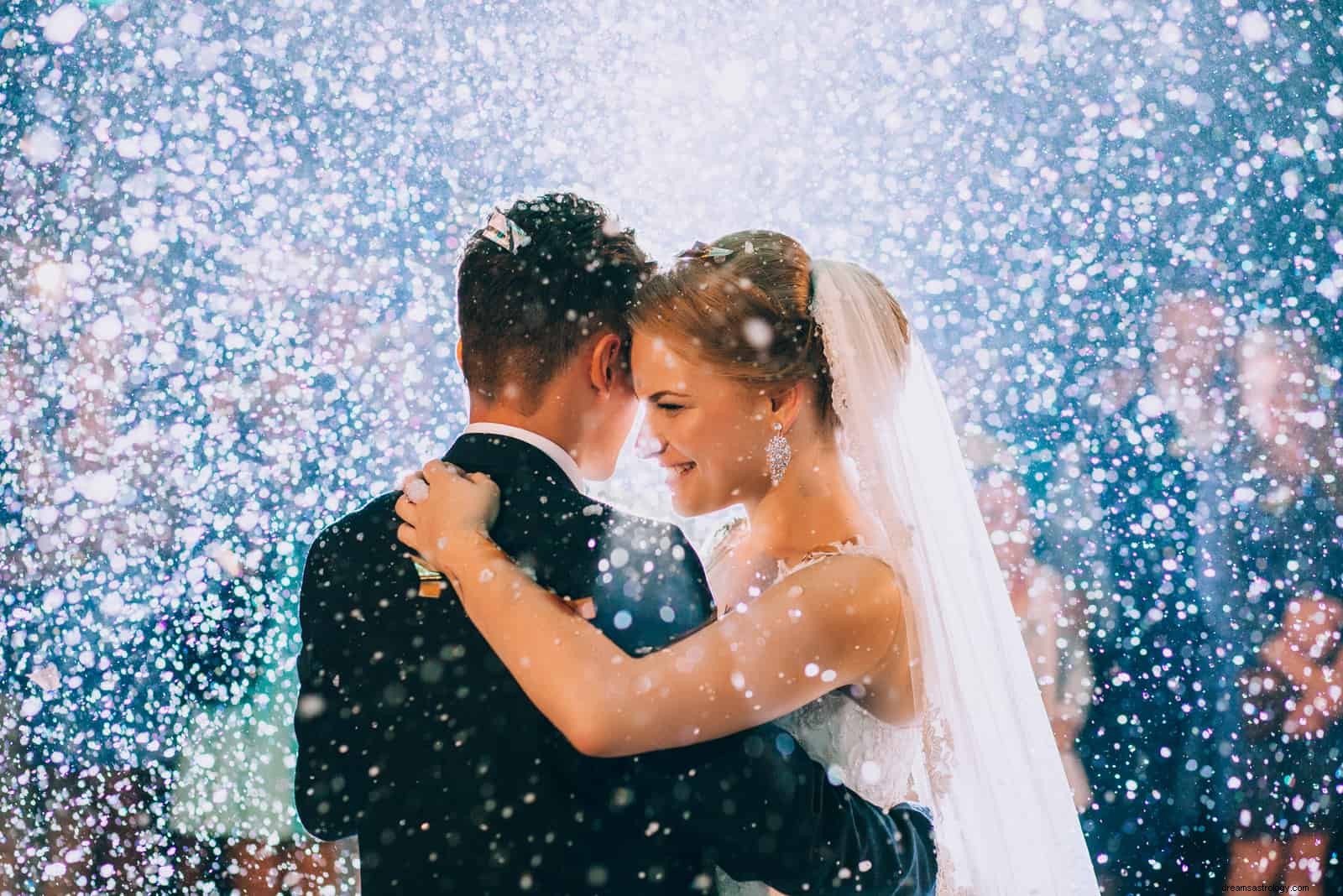 Pisces Man & Cancer Woman: Love Compatibility & Attraction - 10 Key Factors