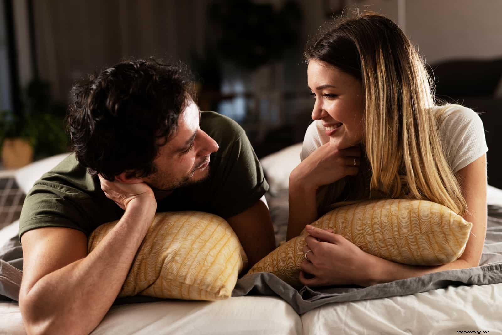 Aquarius Man & Leo Woman: Compatibility, Challenges & Love Potential
