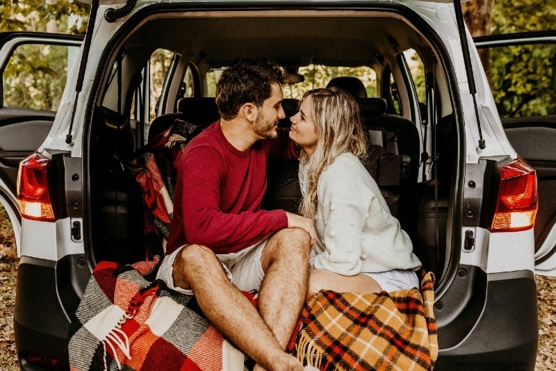 Zodiac Compatibility & Relationship Advice: What Your Sign Reveals
