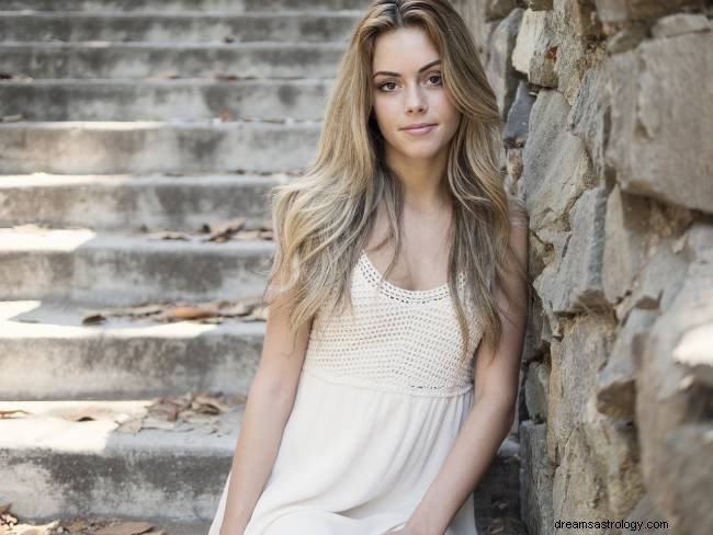 Libra Sun, Scorpio Moon: Personality Traits & Compatibility