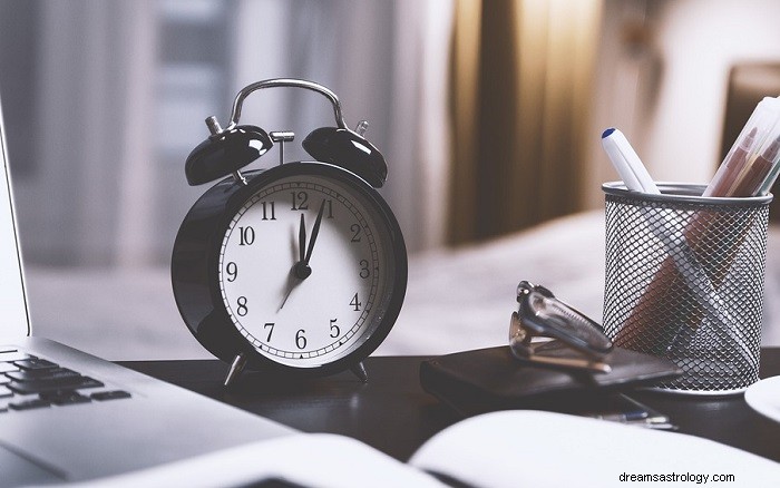 What the Bible Says About Dreaming of a Clock