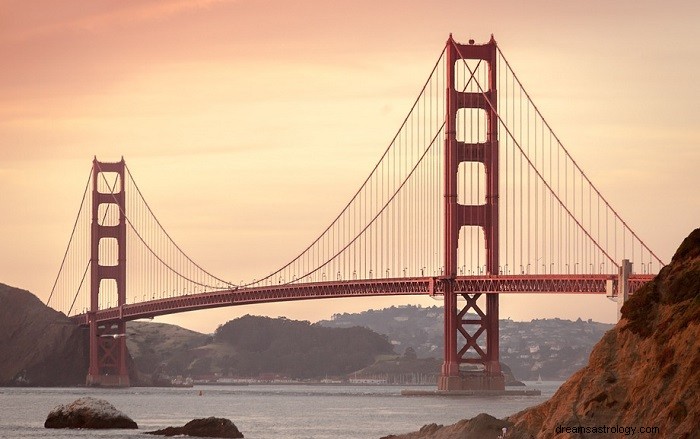 Bridge Dreams Explained: Symbolism & Interpretation
