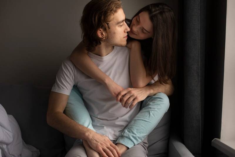 7 Clear Signals a Virgo Man Shows When He s Interested in a Woman