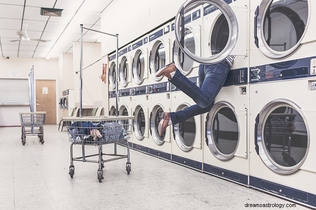 Unveiling the Symbolism of Laundry Dreams: Insights & Interpretations