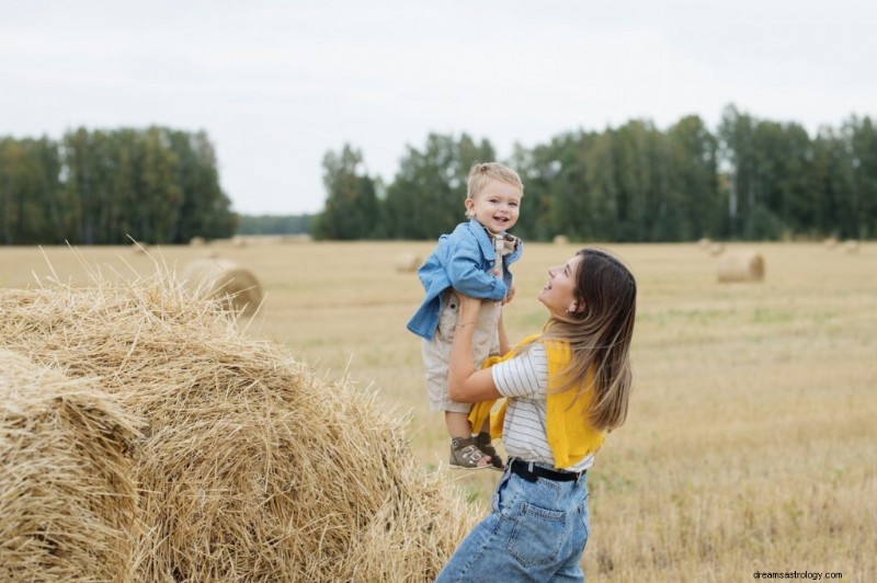 Understanding Dreams About a Deceased Mother: What They Really Mean