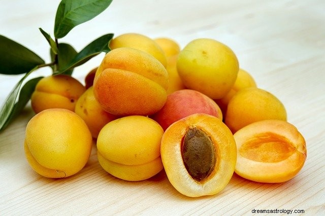 Apricot Dreams Explained: Uncover Their True Meanings & Symbolism