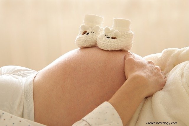 What Your Pregnancy Dreams Reveal About Your Life Changes