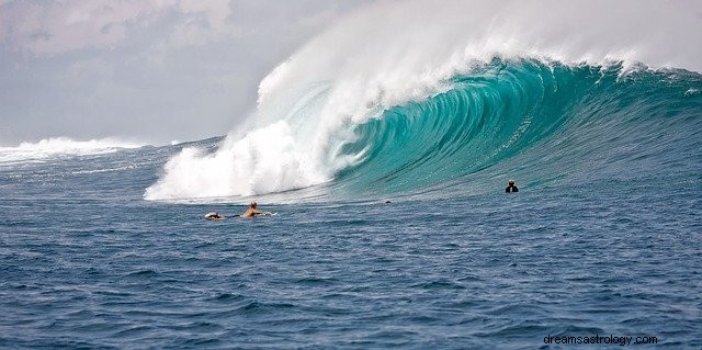Big Waves in Dreams: Decoding Their Deep Personal Significance