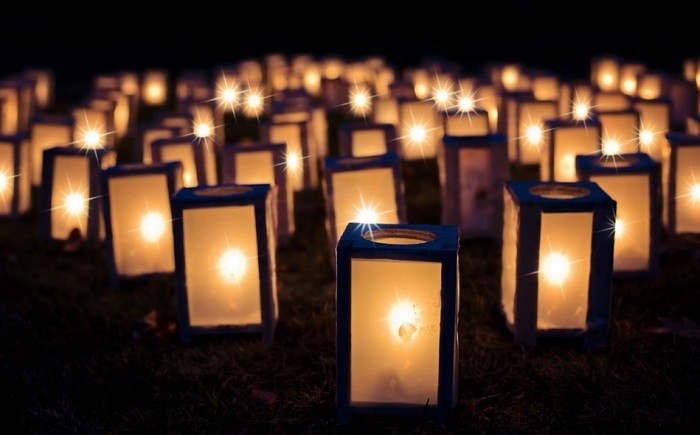 Understanding Dreams of Light: Symbolic Meaning & Insights
