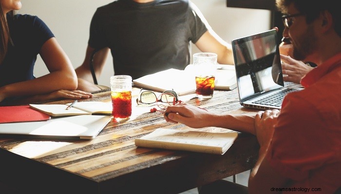 Unlocking the Symbolic Meaning of Dreams About Coworkers