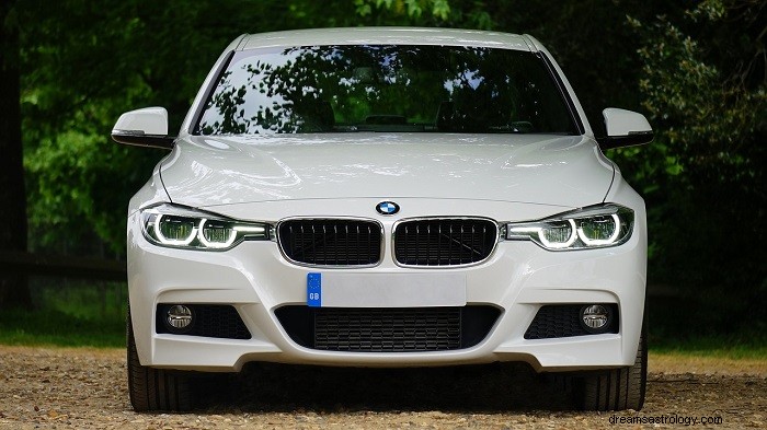 Dreaming of a White Car: Unlocking Its Symbolic Meaning