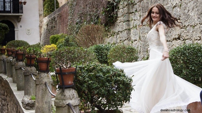 What Your Dream of a White Dress Means: A Complete Interpretation