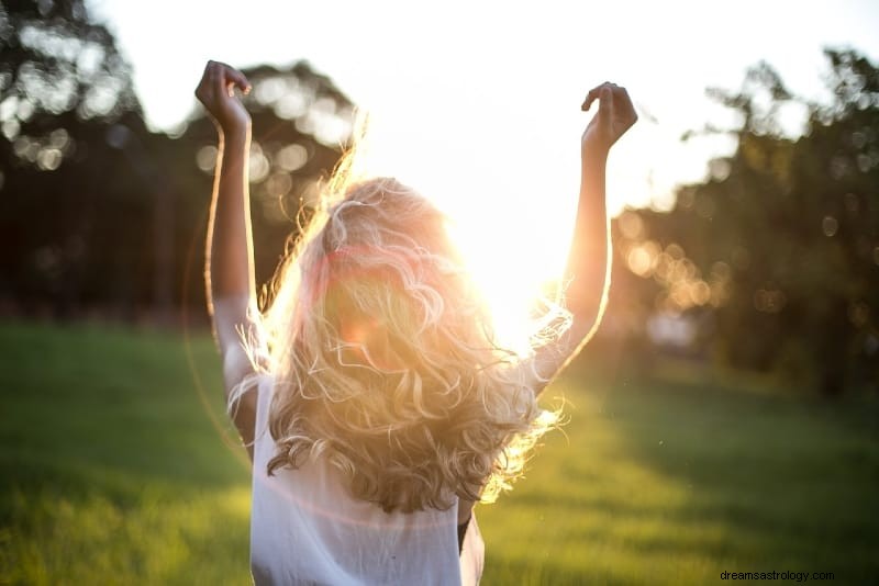 12 Zodiac Signs to Avoid: Expert Guide on Astrological Compatibility