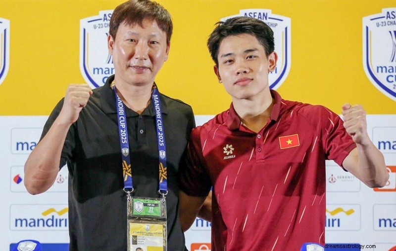 Đình Bắc: Thời gian treo giò, án phạt và bài học định hình sự nghiệp