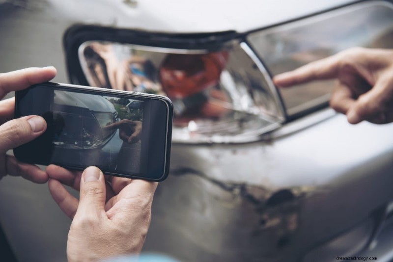 Decoding the Spiritual Significance of a Parked Car in Your Dreams