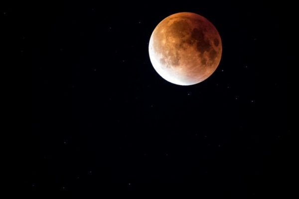 Prédictions de la super lune du 3 décembre 