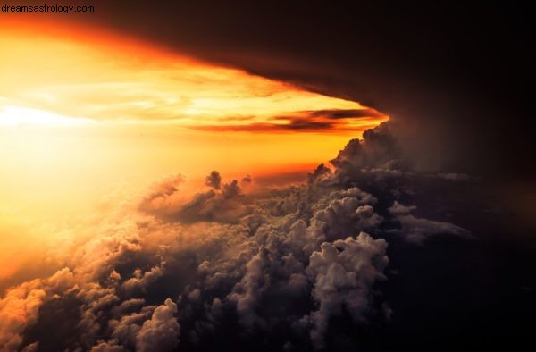 Horóscopo Previsões de Tempestade Perfeitas 