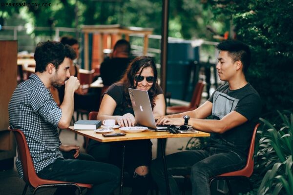 Millennials ou Geração Y em Astrologia 