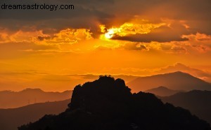 New Moon Capricorno:scala la tua montagna 