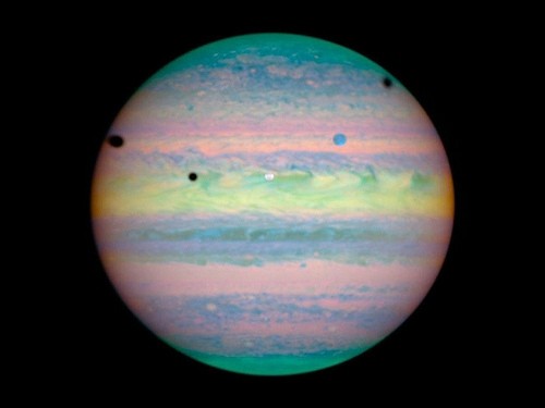 Fullmåne i Steinbukken; Jupiter går inn i kreft 