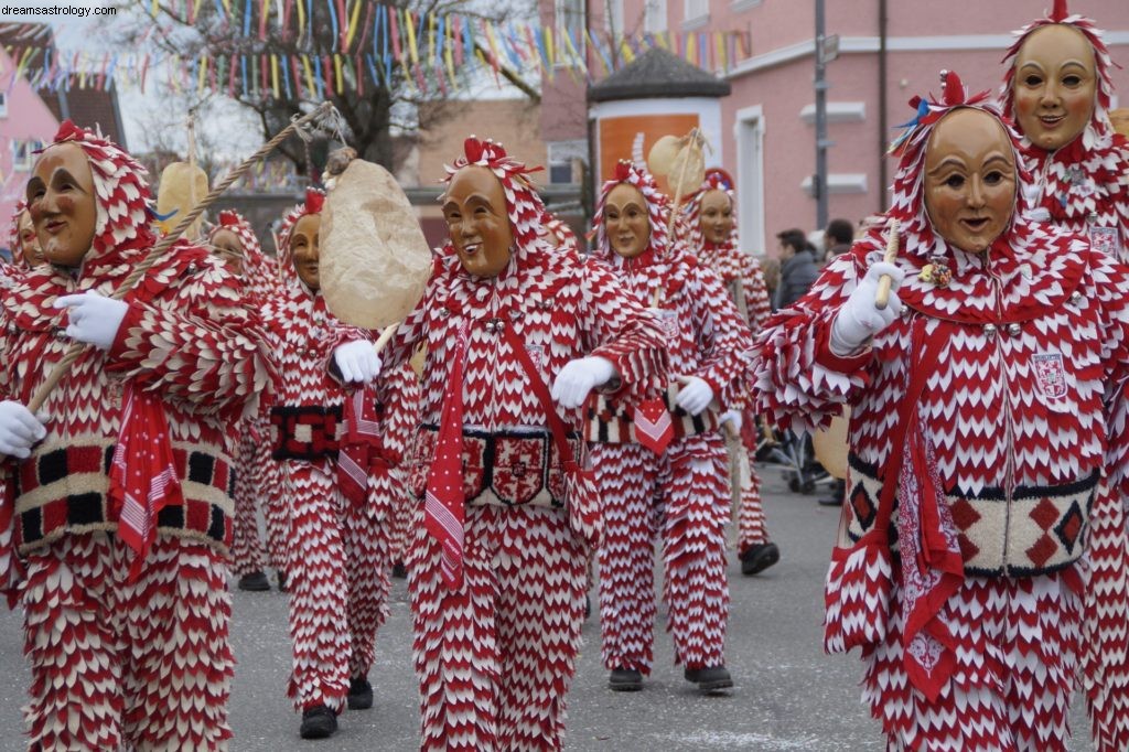 Štír únor 2018 