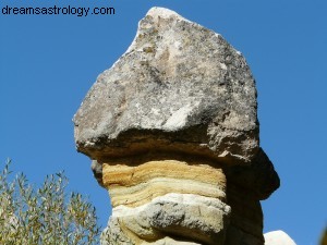 Ήλιος απέναντι από τον Κρόνο:Rolling A Boulder Up A Hill 