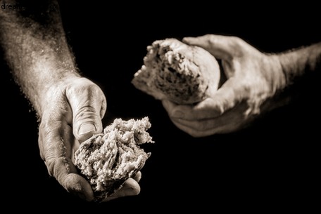 Brot brechen mit dem starken Mann 