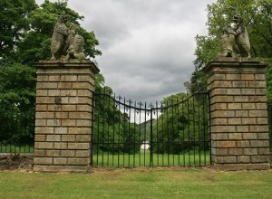 Ο Άρης και ο Κρόνος κινούνται σε αντίθεση 