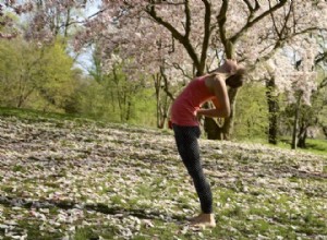 11 postures de yoga pour exploiter le pouvoir de la pleine lune 