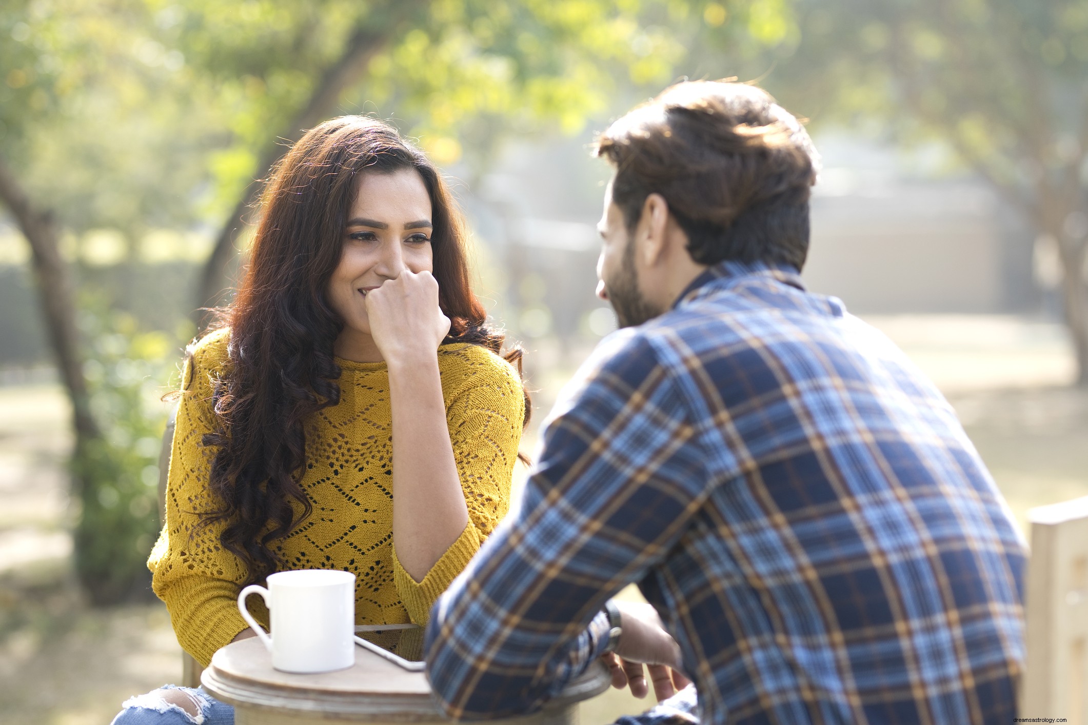 5 formas de atraer a un hombre Cáncer según sus rasgos de personalidad zodiacales 