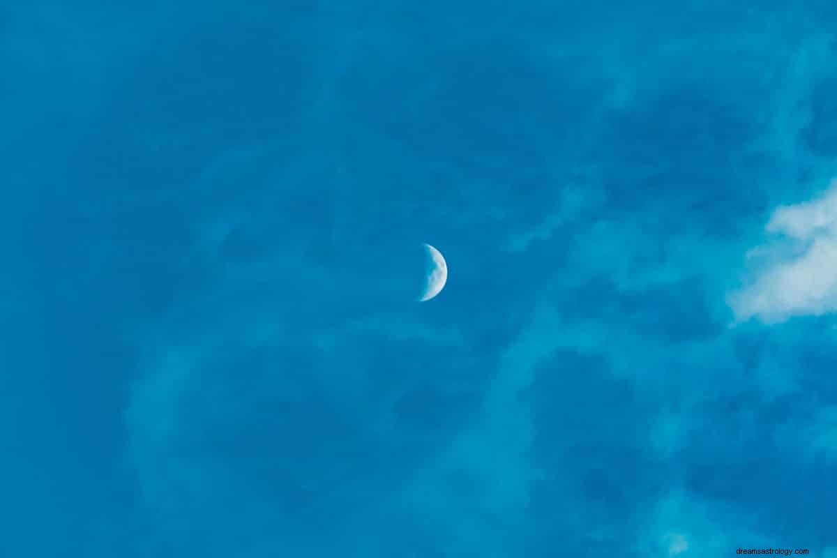 Octubre es un caos astrológico:este mes llega una Luna Azul de Halloween y Mercurio retrógrado 