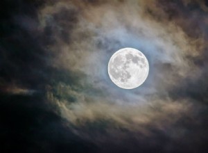 満月は実際に私たちにどのような影響を与えますか？ 