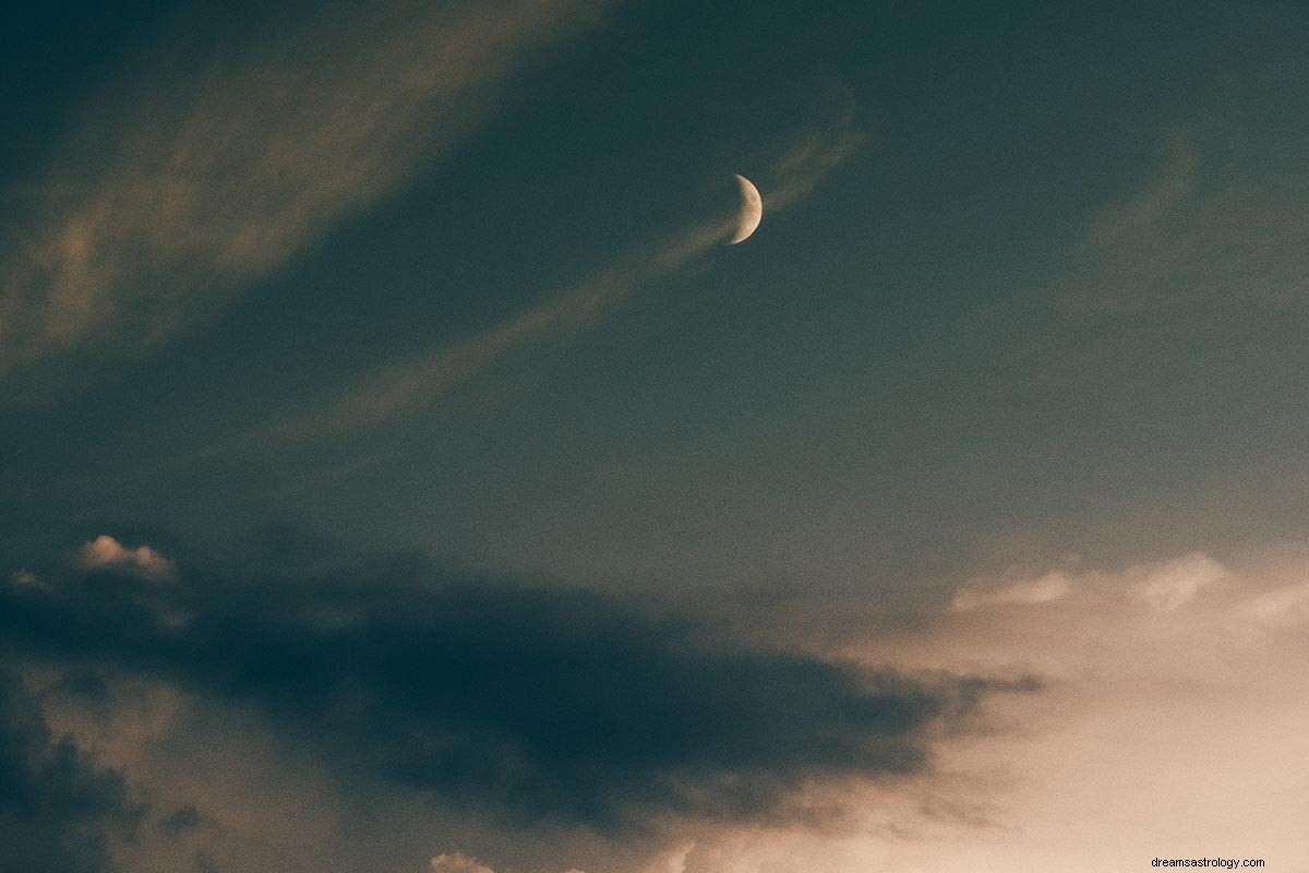 La Luna Nueva de Febrero en Acuario quiere que establezcas grandes metas 