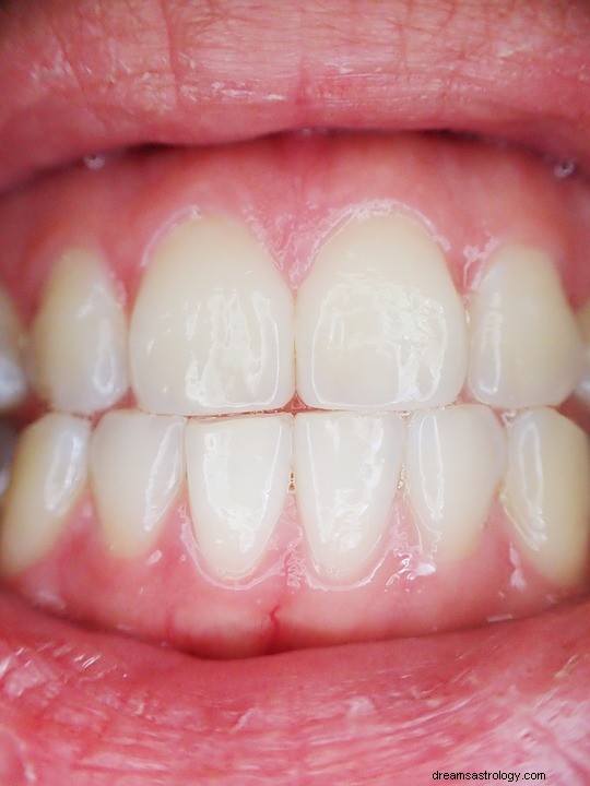 Zuby – význam a výklad snů 