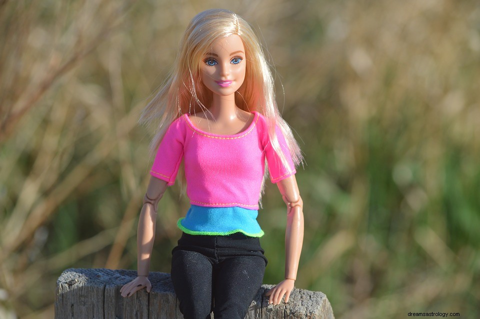 Wat betekent het om te dromen van een Barbiepop? 