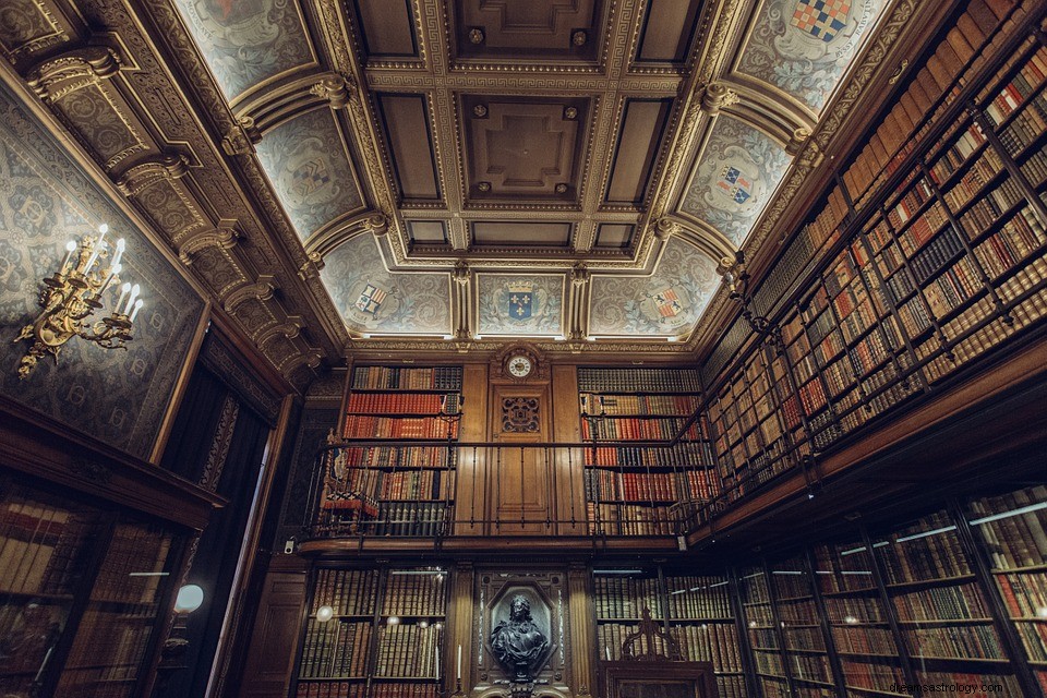 Biblioteca – Significado y simbolismo de los sueños 