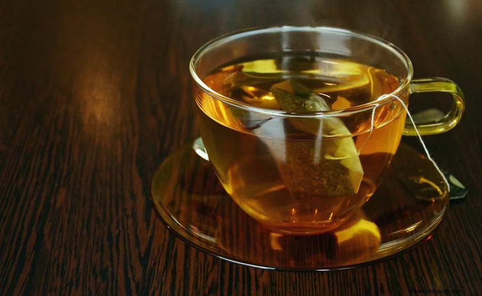 Von Tee träumen – Bedeutung und Symbolik 
