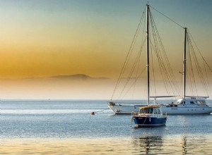 Att drömma om yacht – mening och symbolik 