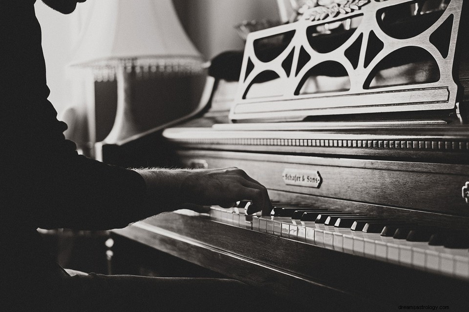 夢の中のピアノ–意味と象徴性 