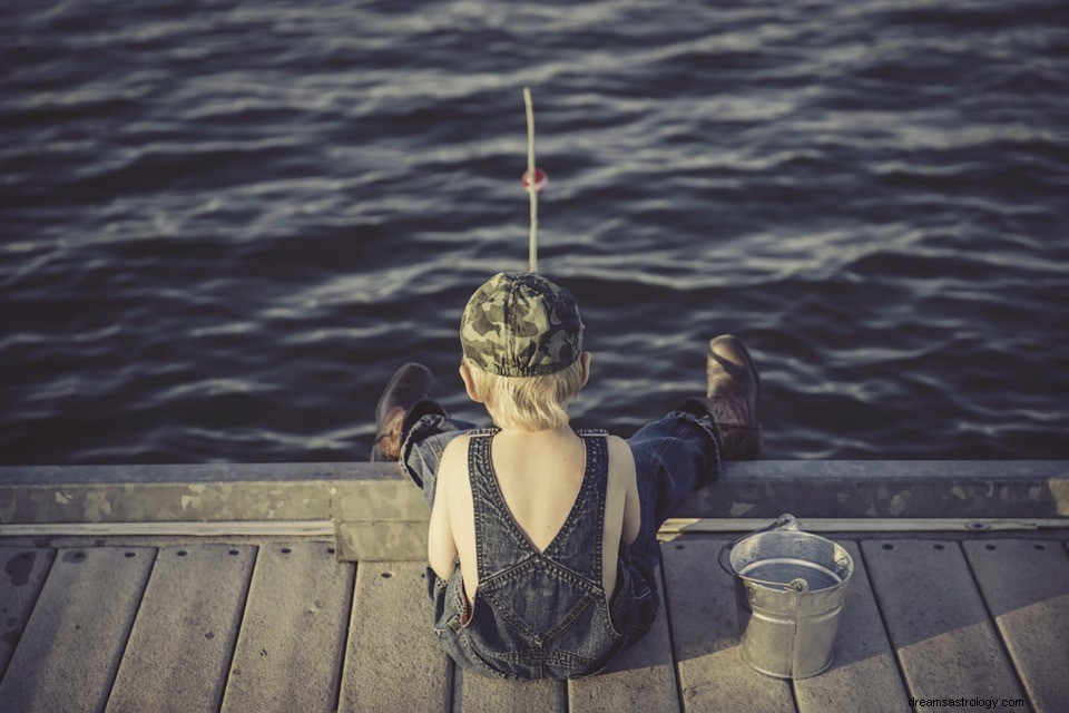 Pêcher dans un rêve - Signification et symbolisme 