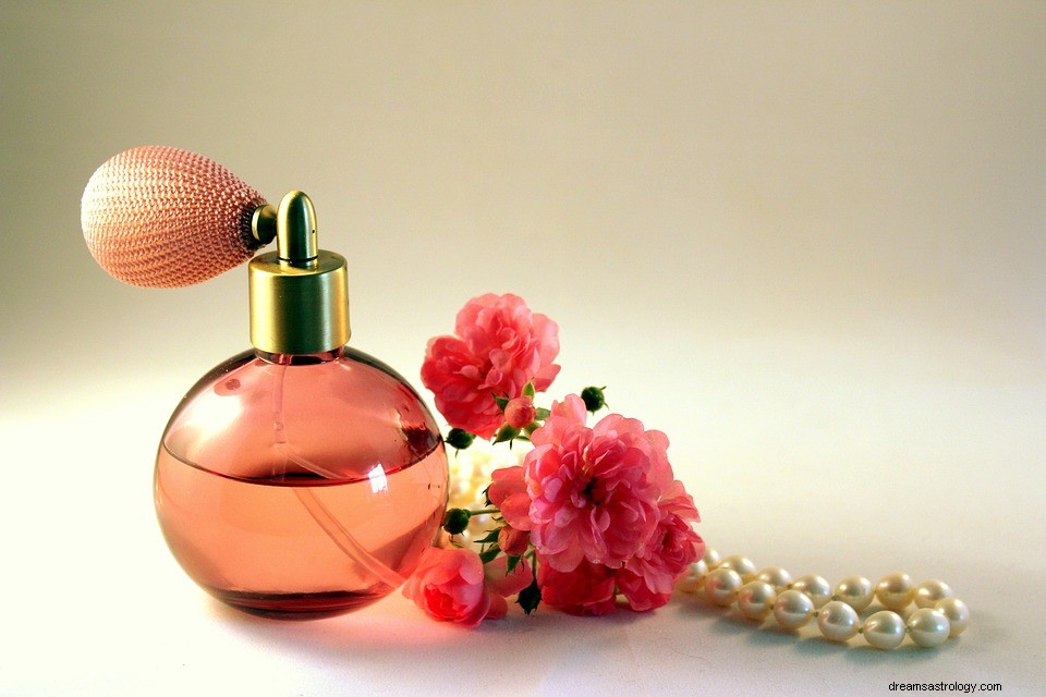 Parfém – význam a výklad snu 