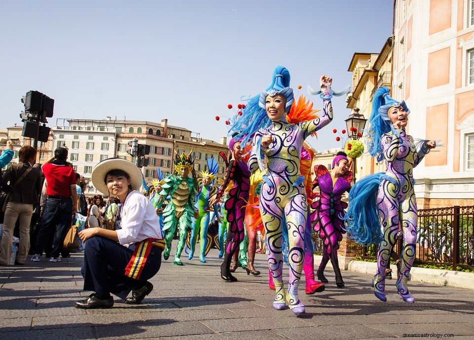 Bedeutung von Parade in einem Traum 