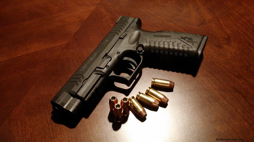 Pistole nebo pistole – význam a výklad snu 