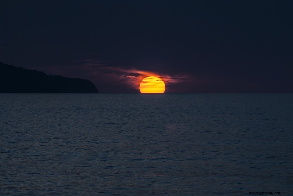 夢の中の太陽の意味 