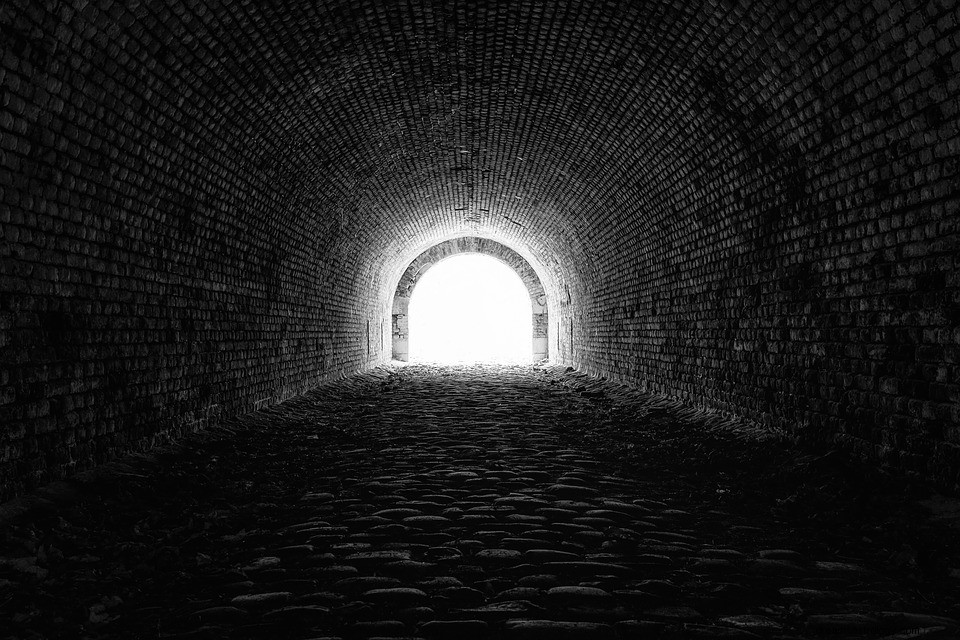 Tunel we śnie – znaczenie i wyjaśnienie 