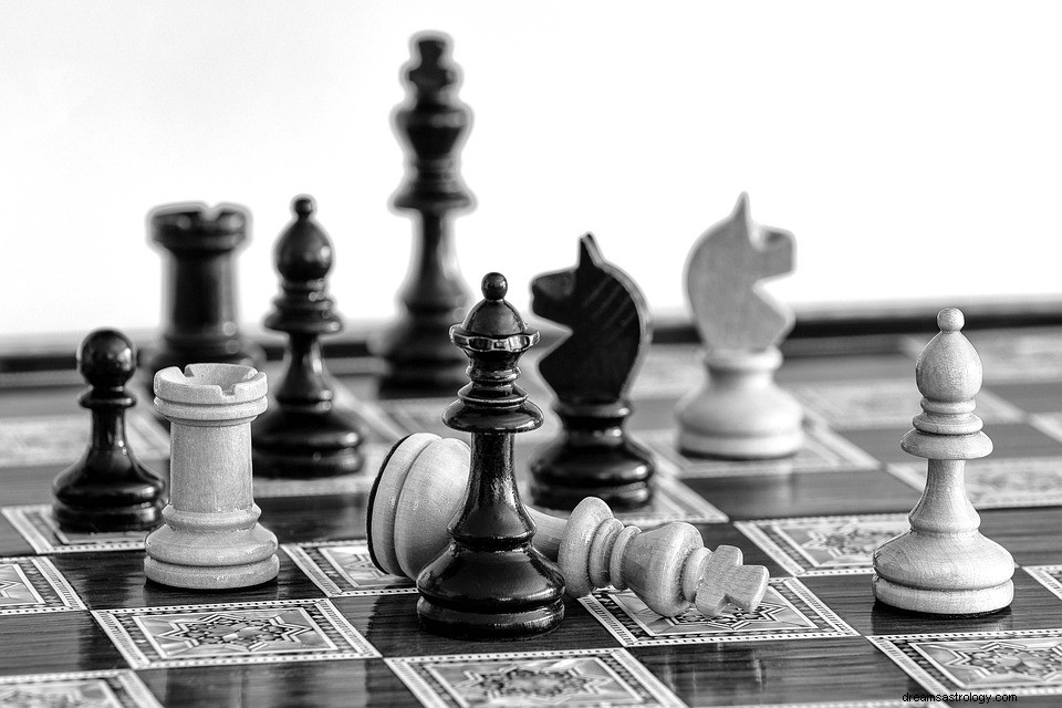 夢の中のチェス–意味と象徴性 