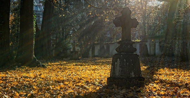 Drömmar om döden och döendet – tolkning och mening 