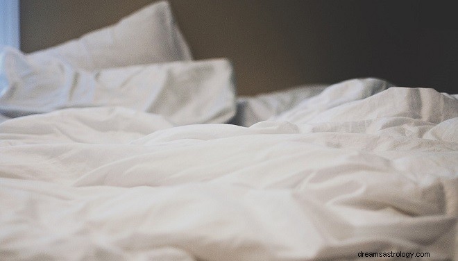 Träume über Bettlaken – Interpretation und Bedeutung 
