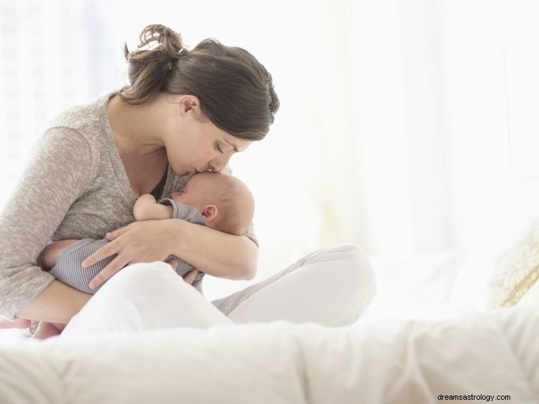 Vad betyder det att drömma om att hålla en bebis? 